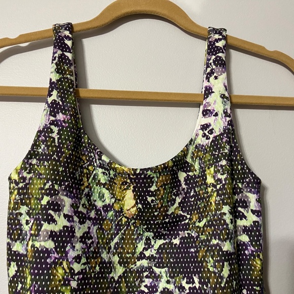 Patterned Women's Workout Top - Picture 3 of 3